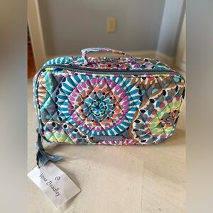 NWT Vera Bradley Blush & Brush Makeup Case Sunny Medallion 🌸🦋💚